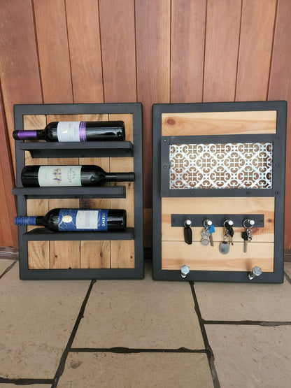 מתקן כניסה מעוצב מעץ וברזל